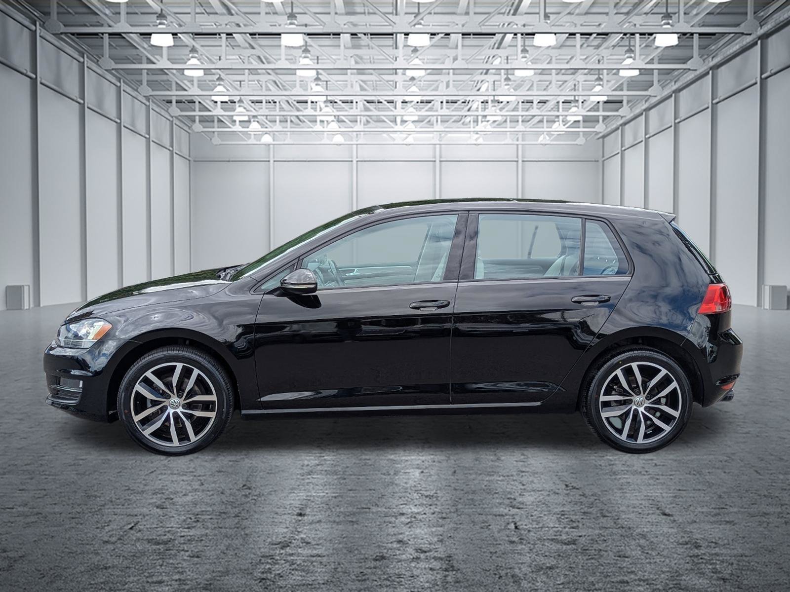 Used 2016 Volkswagen Golf SE w/ Lighting Package FWD image 2