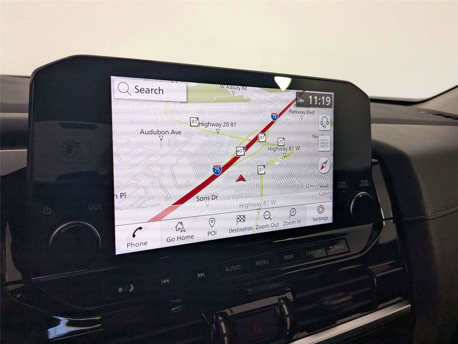 Used 2023 Nissan Pathfinder SL w/ Lighting Package (N92) image 19