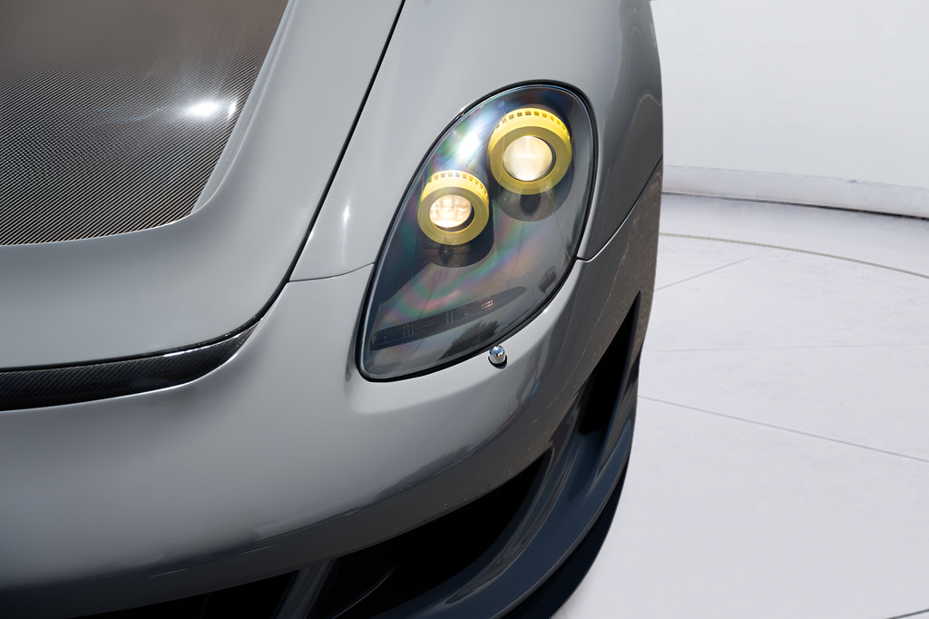 Used 2004 Porsche Carrera GT RWD image 14