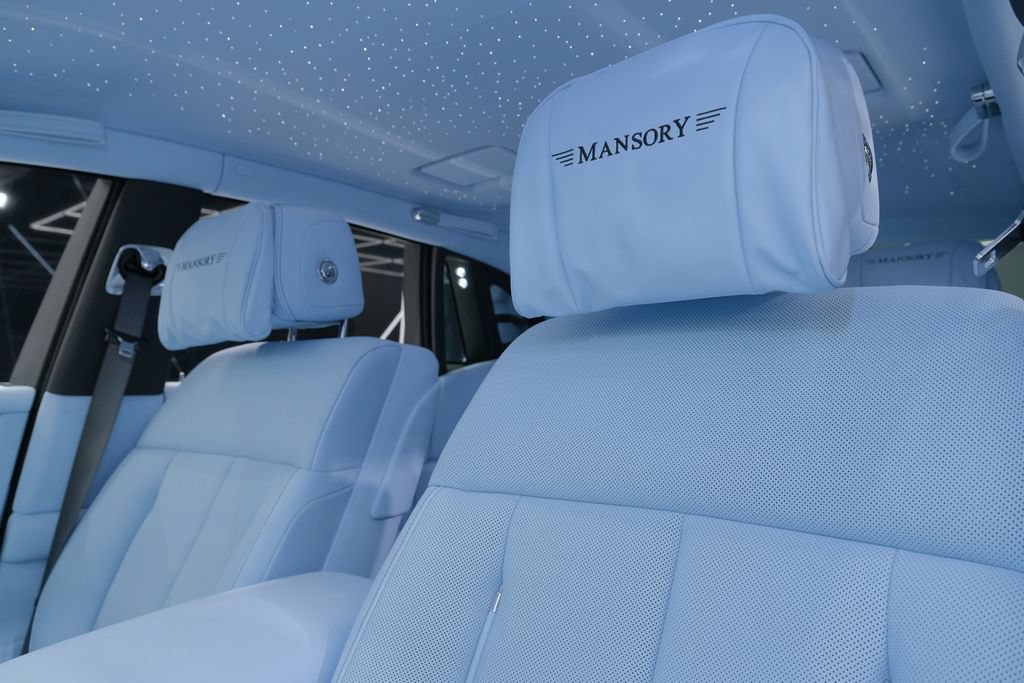 Used 2026 Rolls-Royce Phantom Sedan RWD image 45
