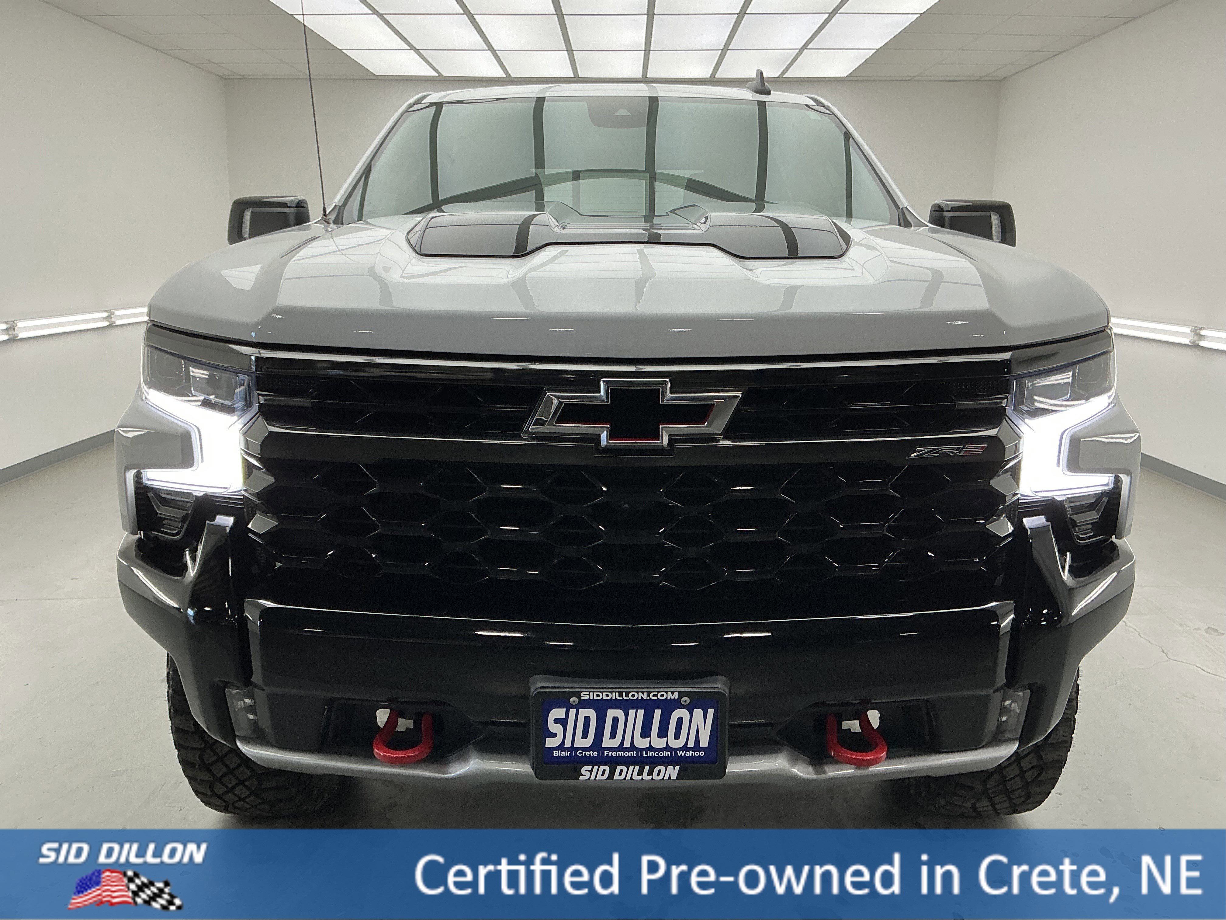 Used 2024 Chevrolet Silverado 1500 ZR2 image 2