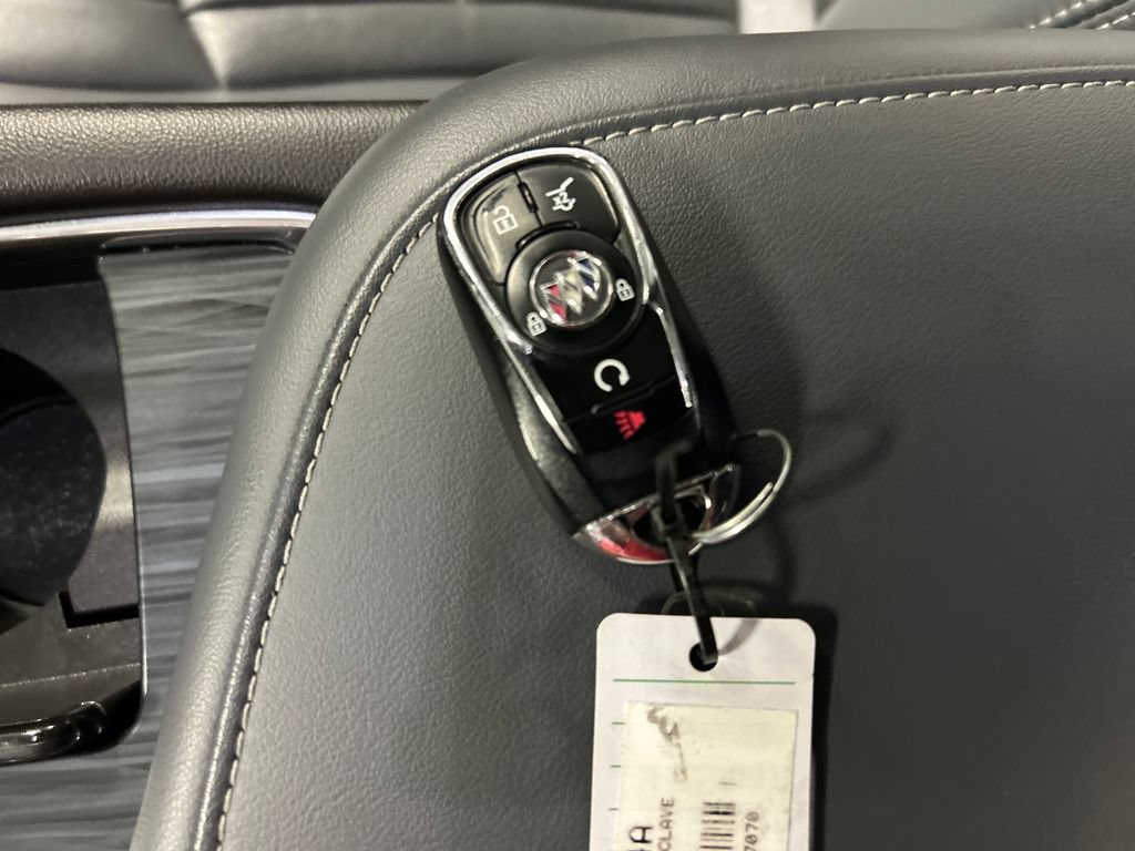 Used 2021 Buick Enclave Premium w/ Sun and Sites Package AWD/4WD image 22
