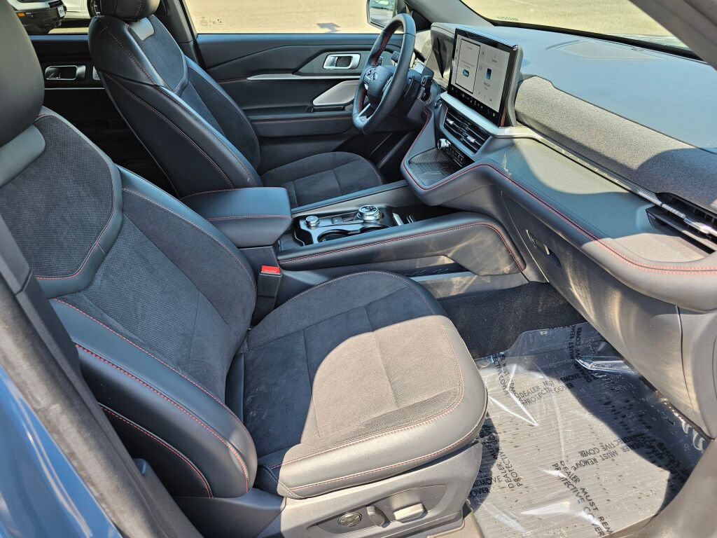 Certified 2025 Ford Explorer ST w/ Sun And Sound Package AWD/4WD image 13