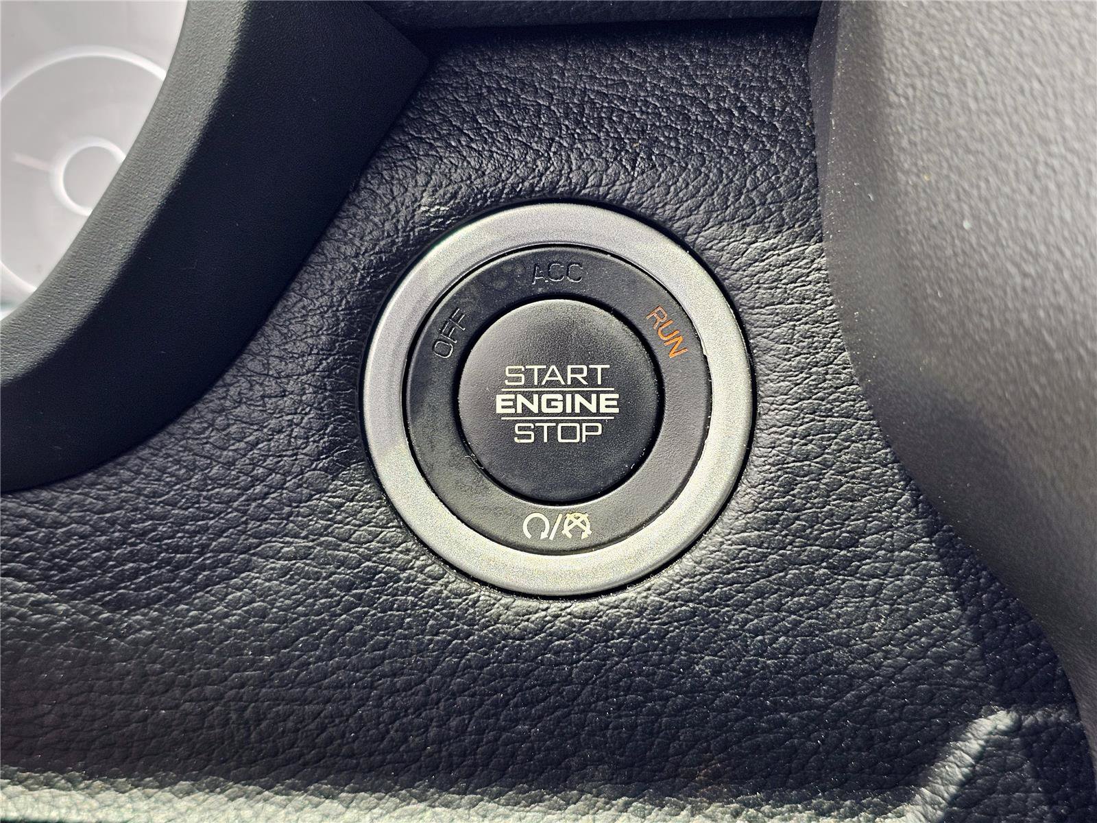 Used 2022 RAM 1500 Laramie w/ Sport Appearance Package AWD/4WD image 24