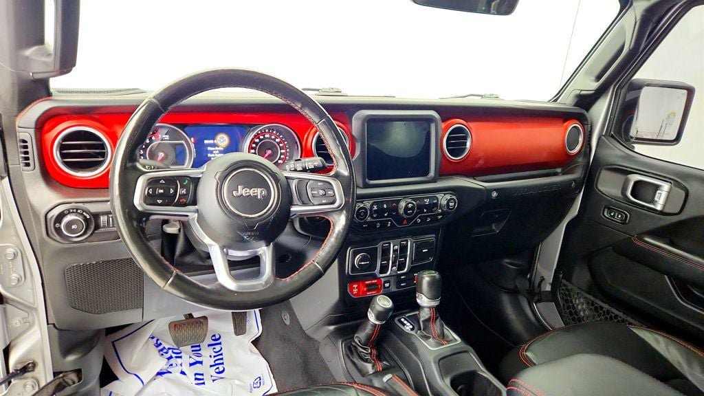 Used 2018 Jeep Wrangler Unlimited Rubicon AWD/4WD image 12