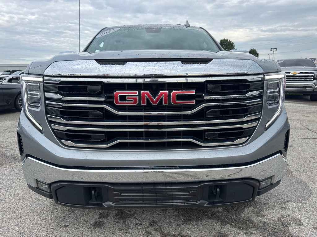 Used 2023 GMC Sierra 1500 SLT w/ SLT Premium Package AWD/4WD image 10