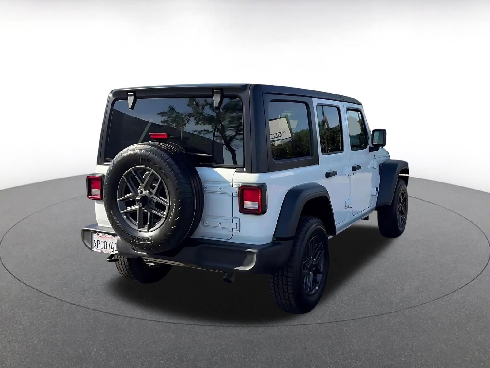 Used 2025 Jeep Wrangler Sport S image 14