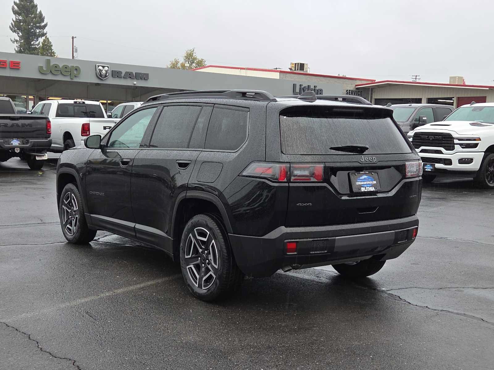 New 2026 Jeep Cherokee Laredo AWD/4WD image 12