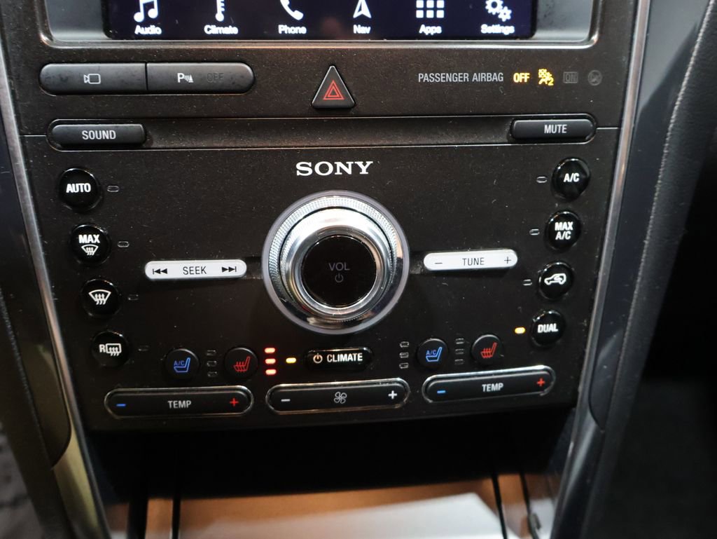 Used 2019 Ford Explorer Limited w/ Class III Trailer Tow Package image 27