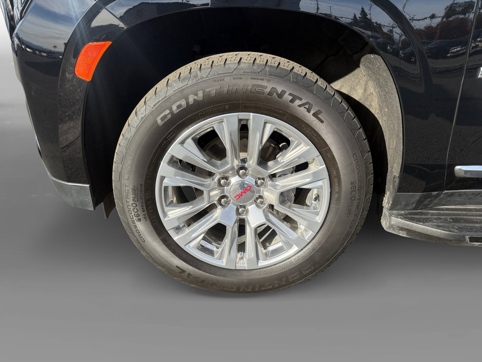 Used 2024 GMC Yukon Denali image 9