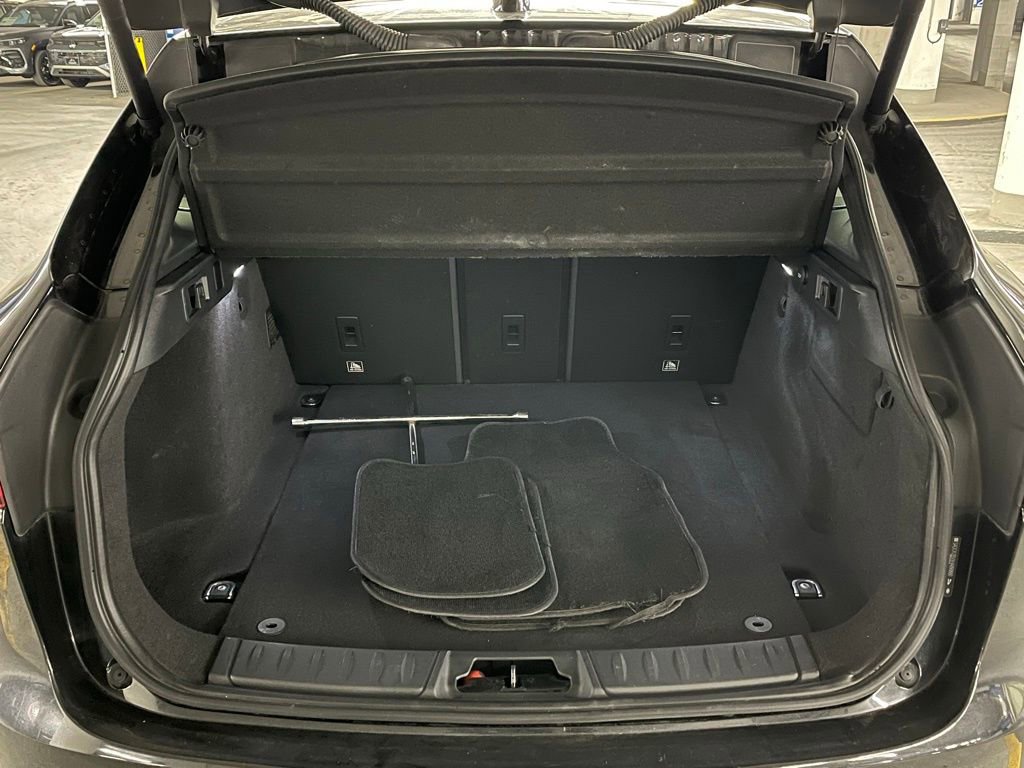 Used 2017 Jaguar F-PACE Prestige image 35