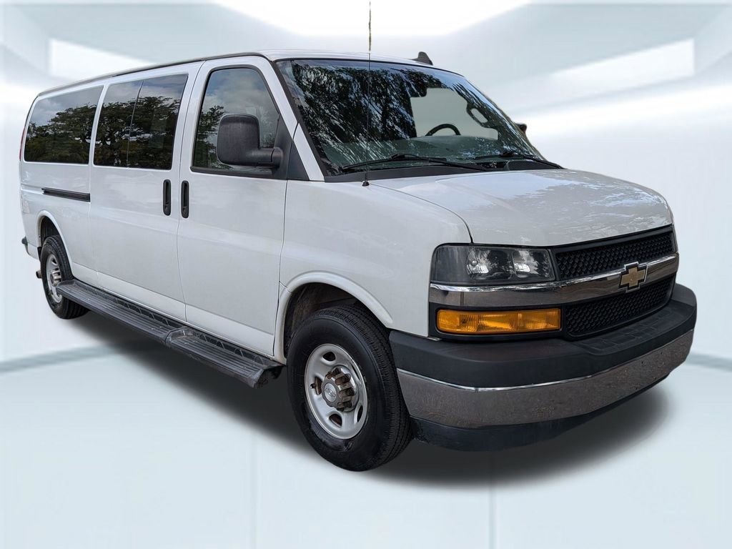 Used 2019 Chevrolet Express 3500 LT w/ LT Preferred Equipment Group image 4