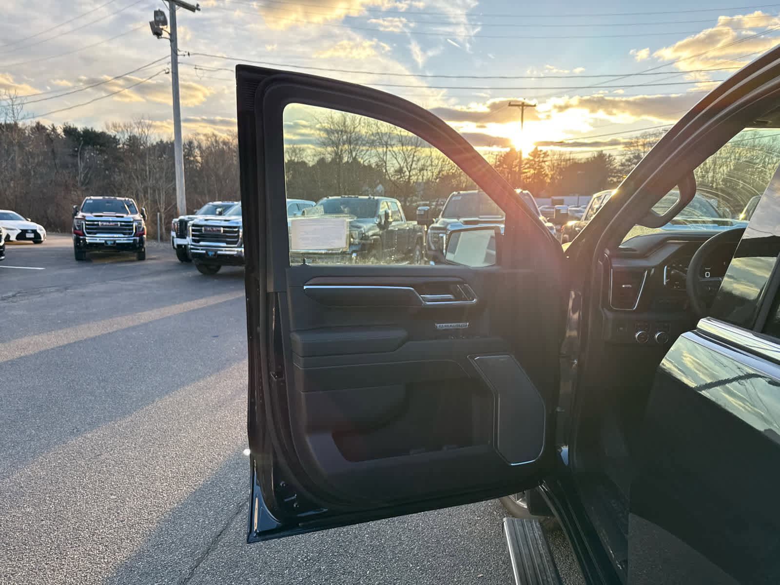 New 2026 GMC Sierra 1500 Denali w/ Denali Reserve Package image 16