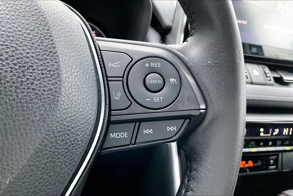 Certified 2022 Toyota RAV4 Limited FWD image 14
