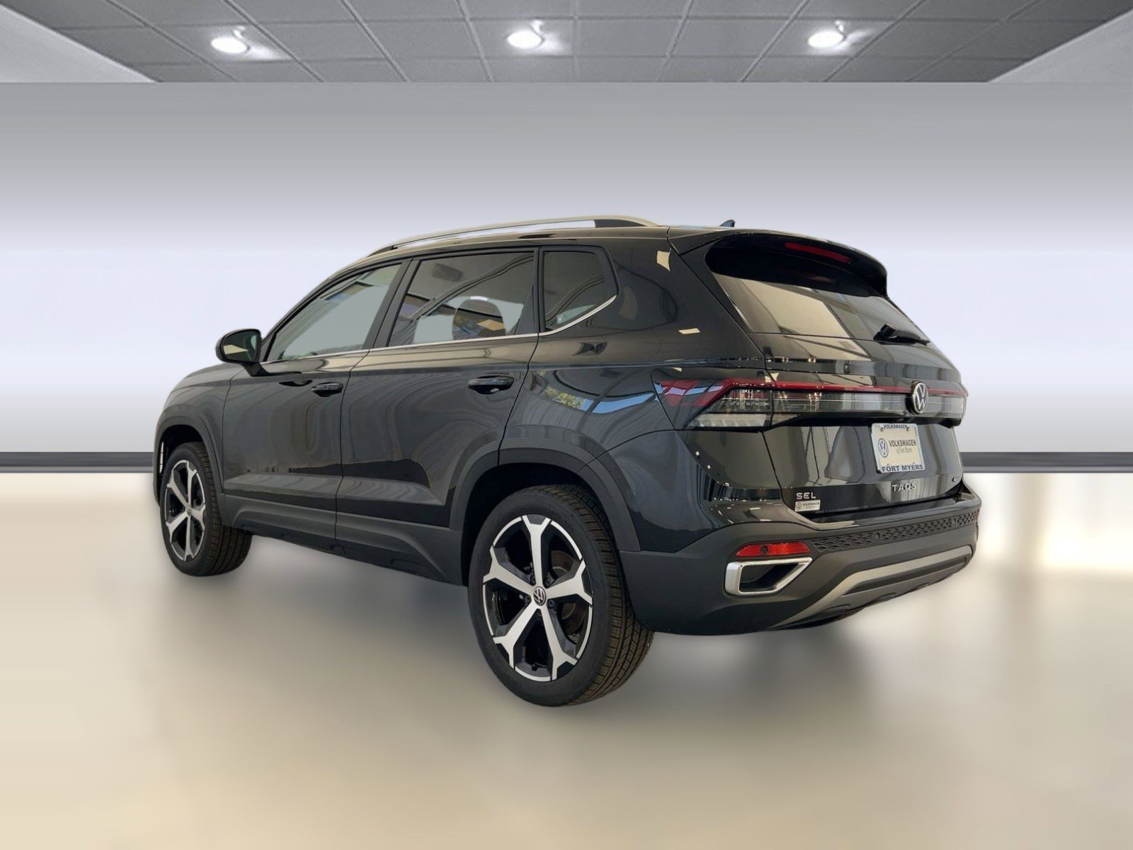 New 2026 Volkswagen Taos SEL AWD/4WD image 3