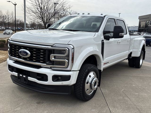 Used 2025 Ford F450 Platinum w/ FX4 Off-Road Package image 11