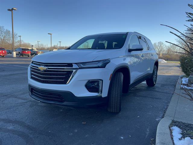 Used 2022 Chevrolet Traverse LT image 3