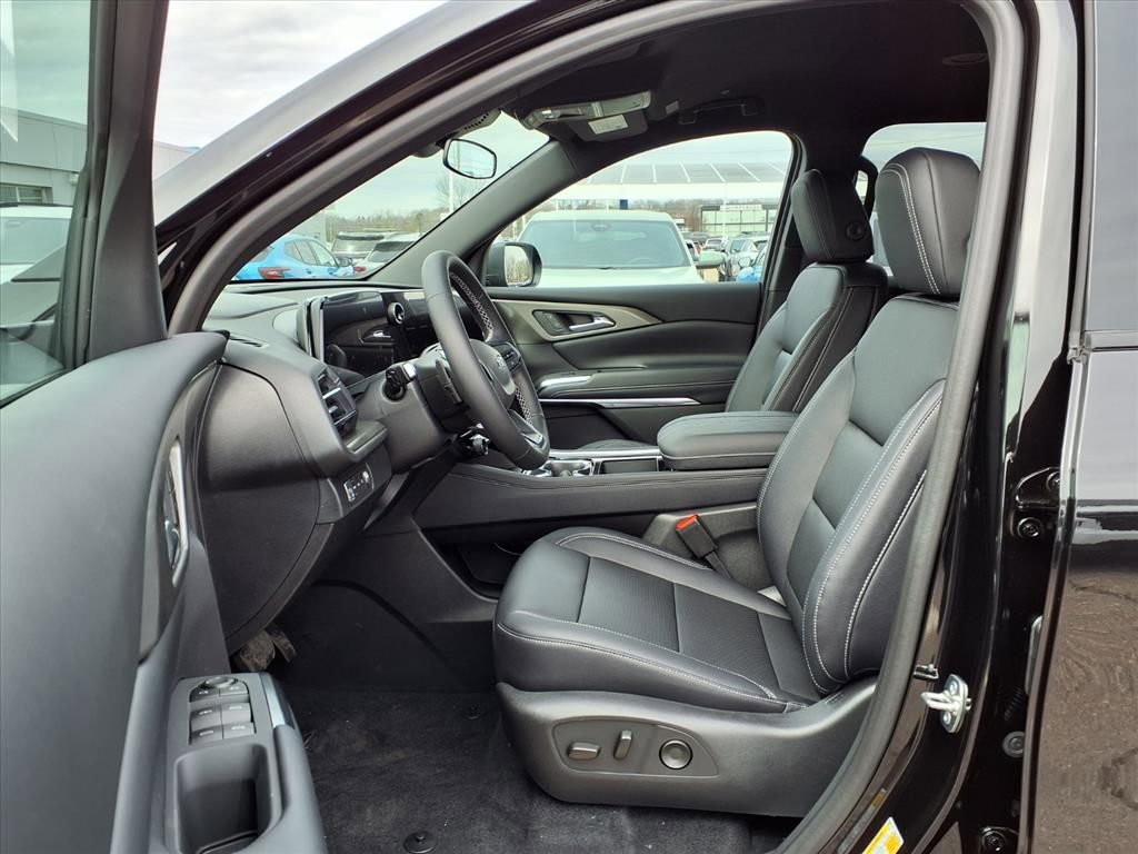 New 2026 Chevrolet Traverse LT w/ Midnight/Sport Edition image 11