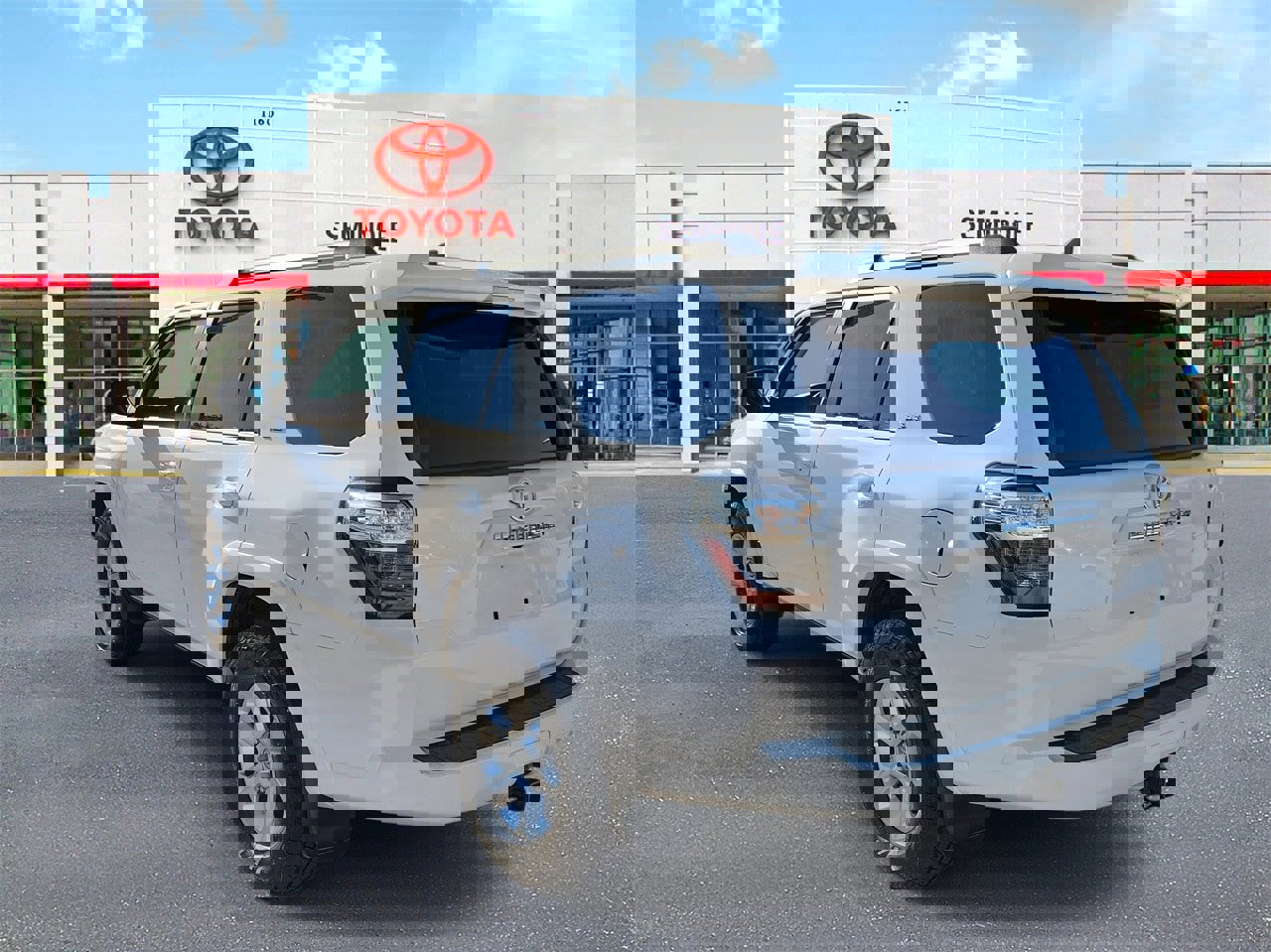 Used 2023 Toyota 4Runner SR5 image 4