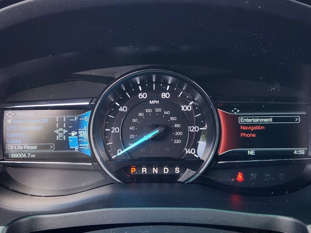 Used 2019 Ford Explorer XLT w/ Equipment Group 202A AWD/4WD image 7