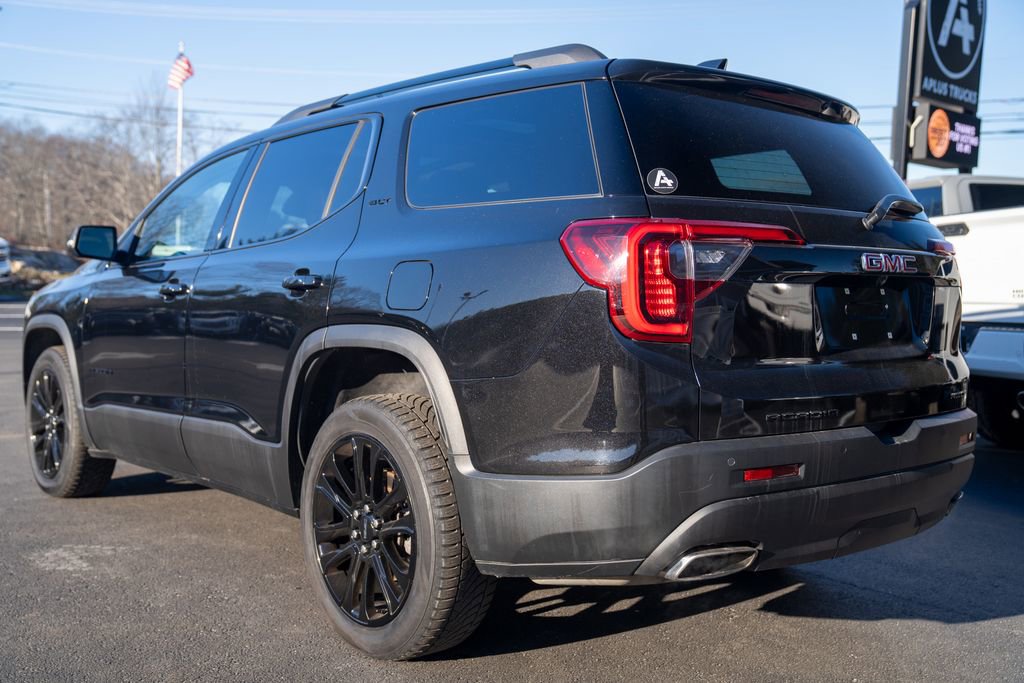 Used 2023 GMC Acadia SLT w/ Elevation Edition image 4