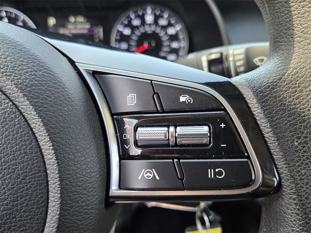 Used 2022 Kia Forte LXS w/ LXS Technology Package image 23