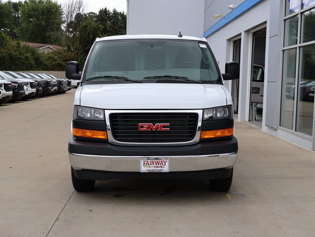 New 2025 GMC Savana 3500 Extended w/ Driver Convenience Package image 5
