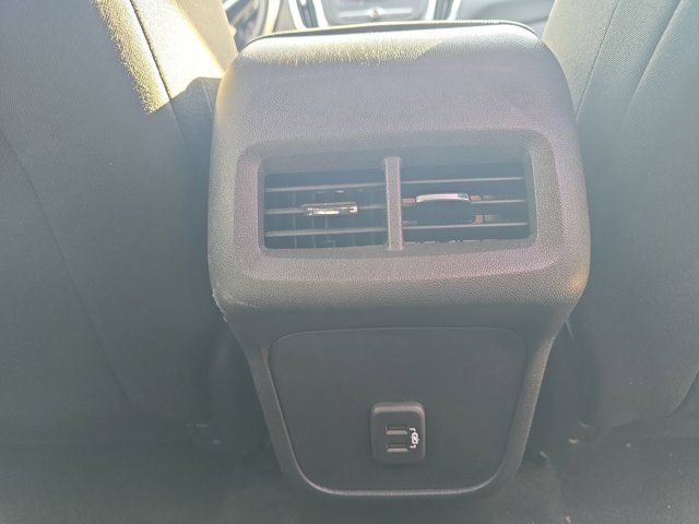 Used 2024 Chevrolet Equinox LT image 18