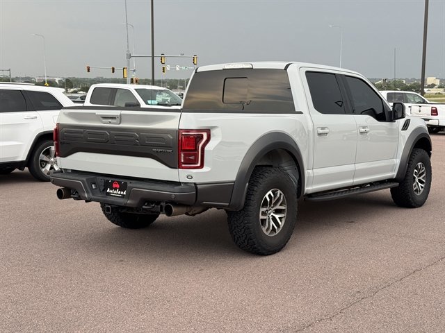 Used 2017 Ford F150 Raptor w/ Equipment Group 802A Luxury AWD/4WD image 5