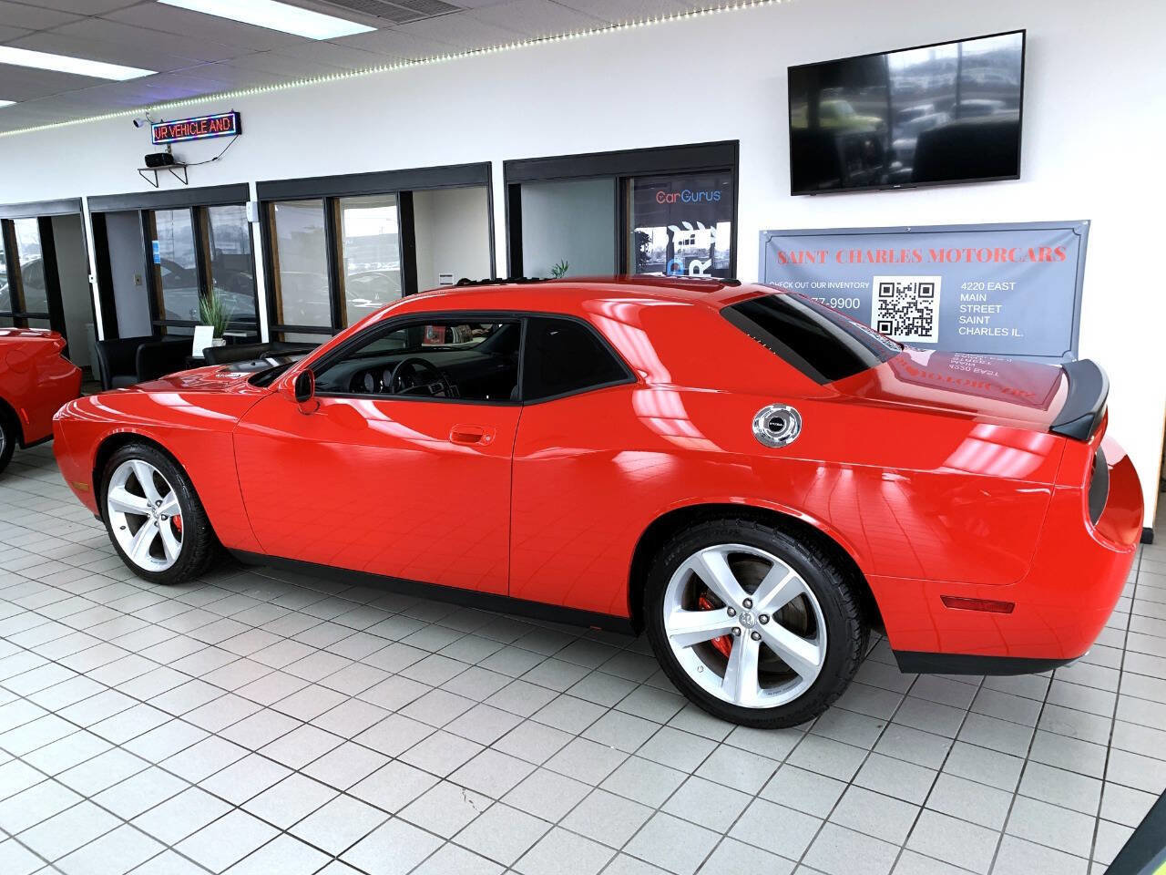 Used 2010 Dodge Challenger SRT8 w/ SRT Option Group II image 5
