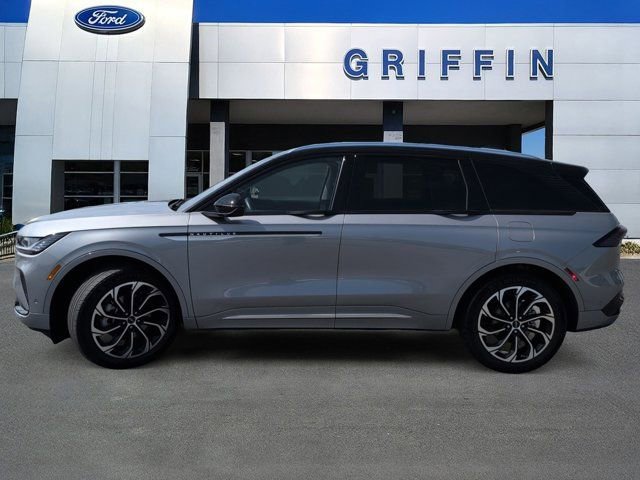 Used 2024 Lincoln Nautilus Reserve w/ Equipment Group 202A image 10