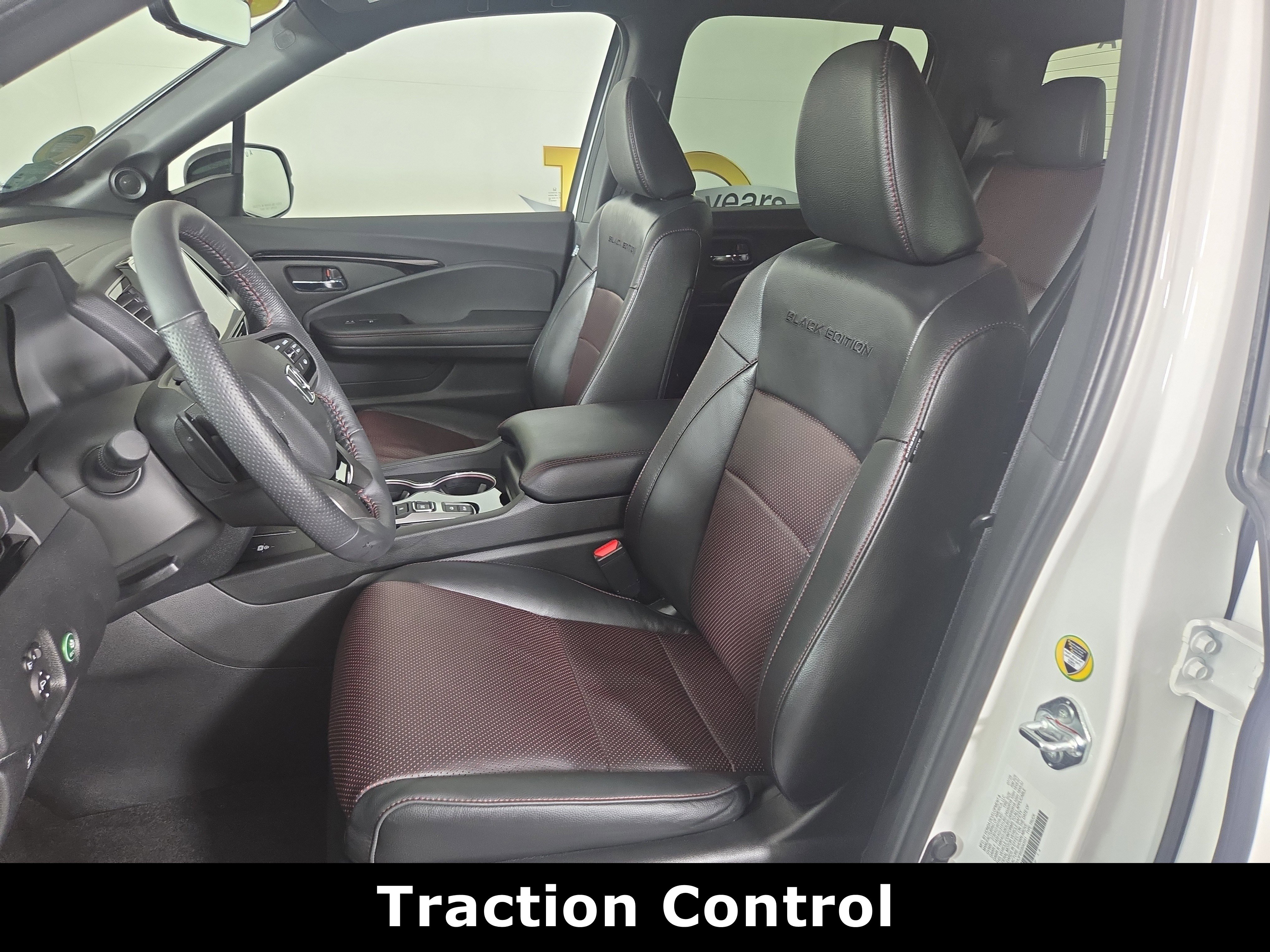 Used 2025 Honda Ridgeline Black Edition image 11