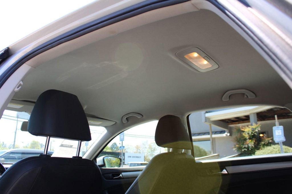 Used 2015 Volkswagen Passat 1.8T Wolfsburg Edition image 23