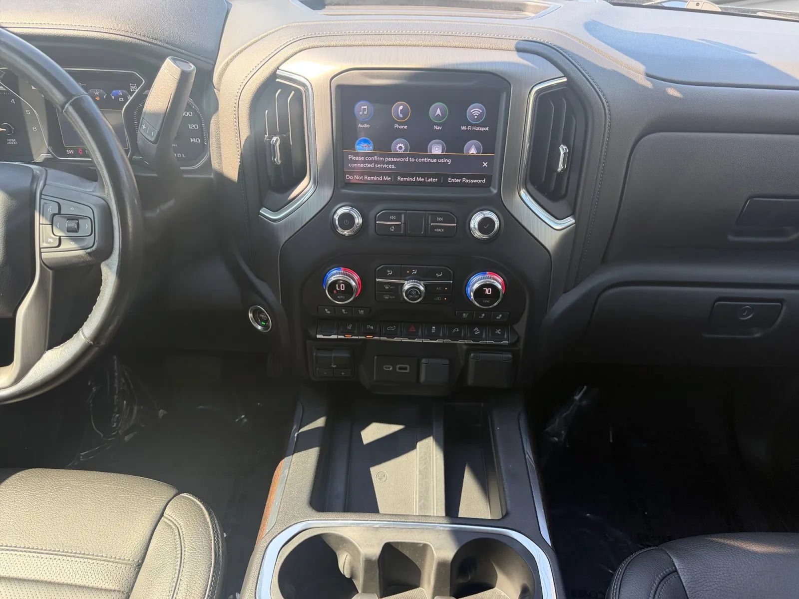 Used 2022 GMC Sierra 2500 Denali w/ Denali Ultimate Package AWD/4WD image 18