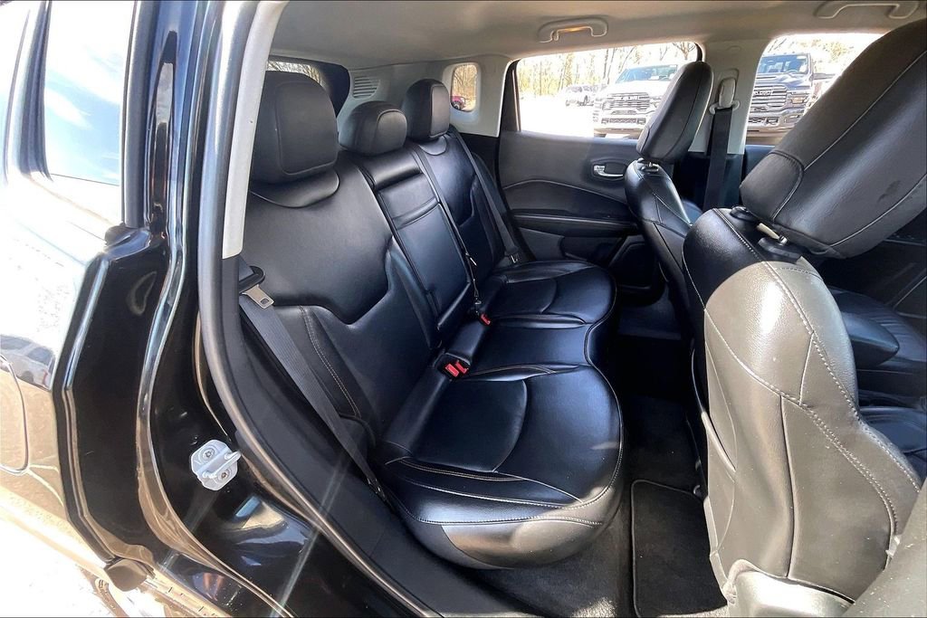 Used 2019 Jeep Compass Limited image 24