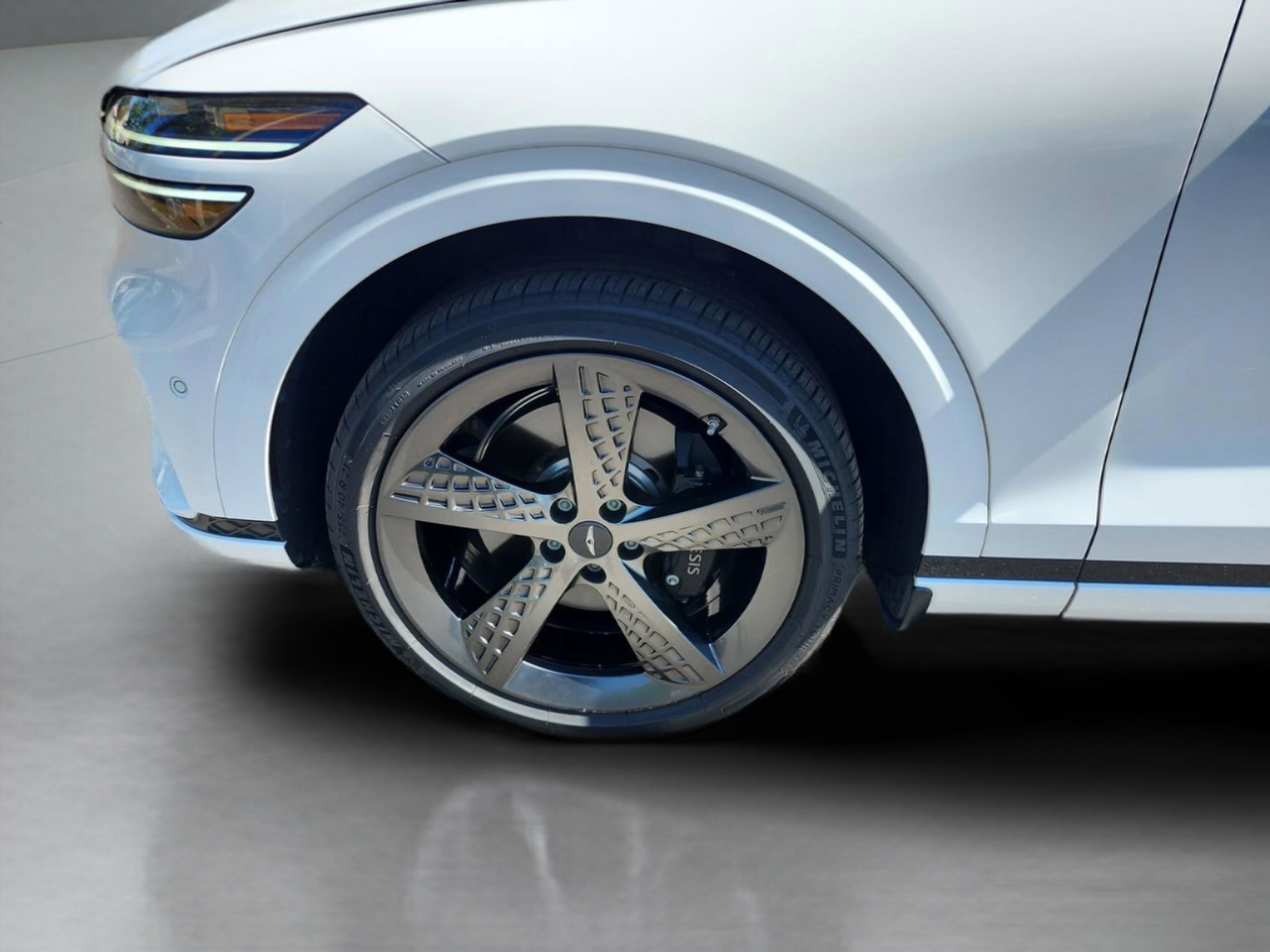 Used 2023 Genesis GV70 3.5T Sport w/ Sport Prestige Package AWD/4WD image 33