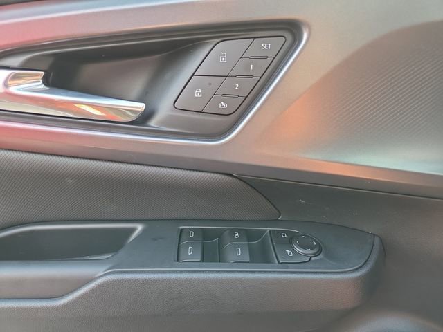 New 2025 Chevrolet Equinox EV RS image 23