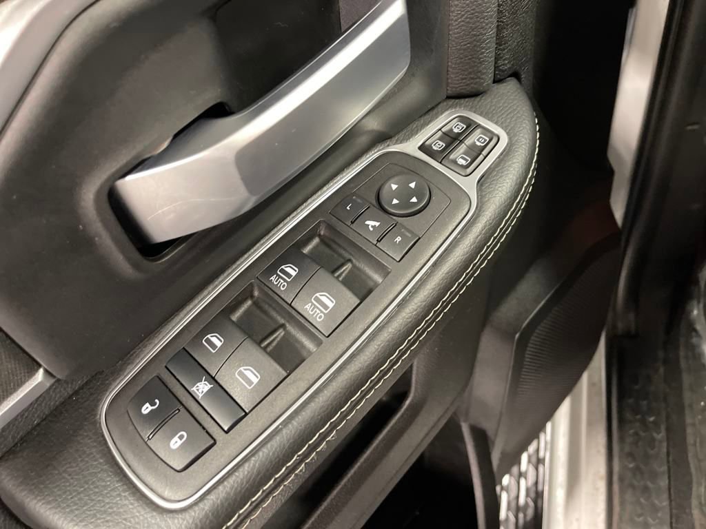 Used 2024 RAM 3500 Big Horn image 32