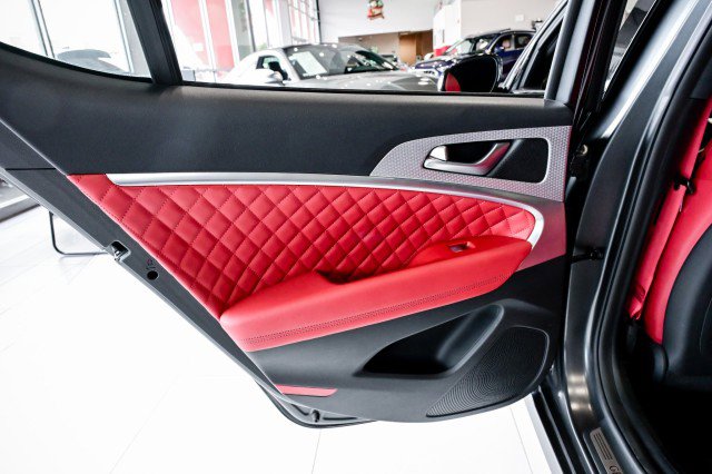 Used 2022 Genesis G70 3.3T Launch Edition image 20