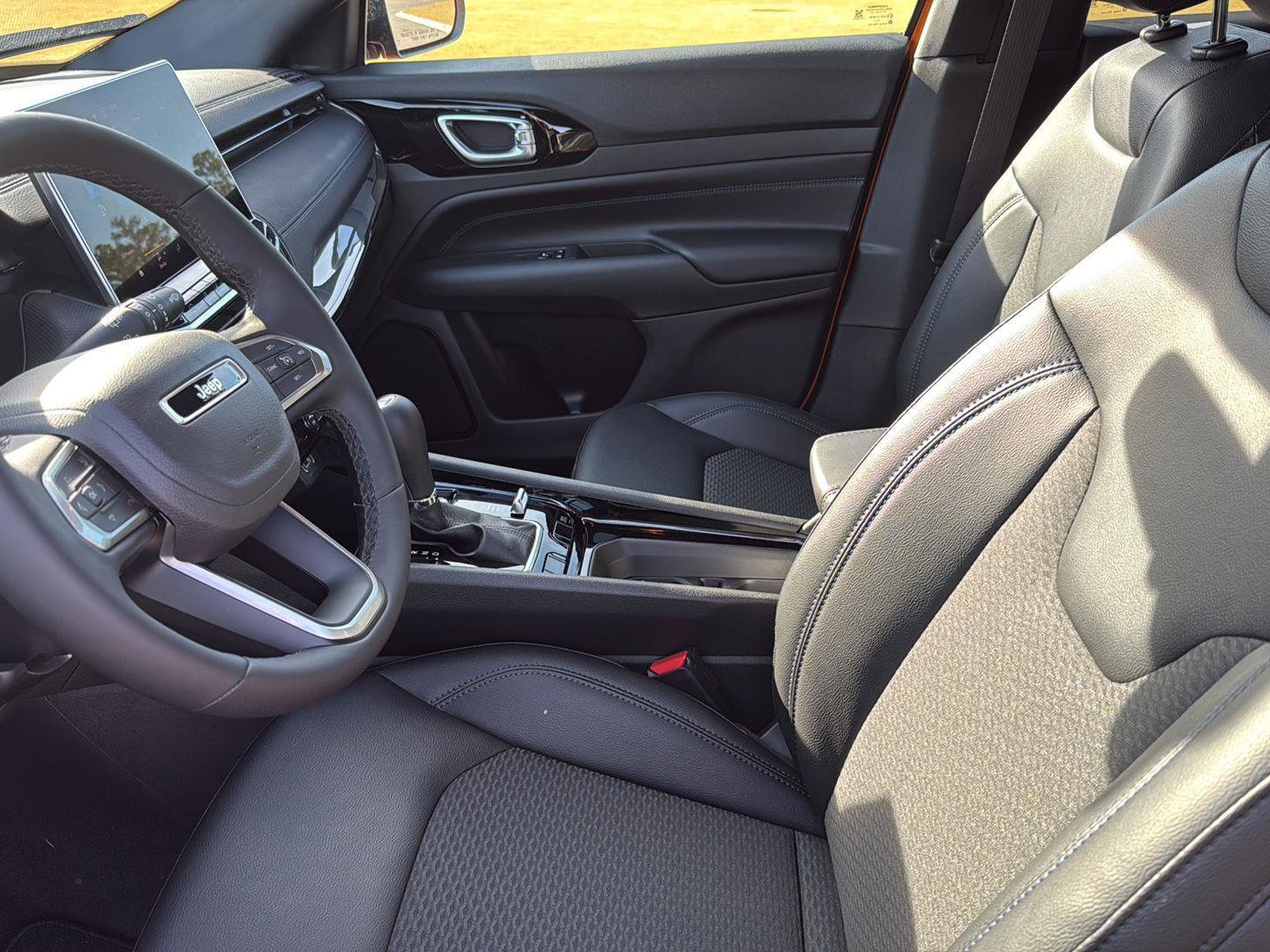 New 2026 Jeep Compass Latitude image 15