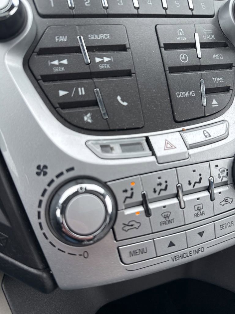 Used 2015 Chevrolet Equinox LT FWD image 12
