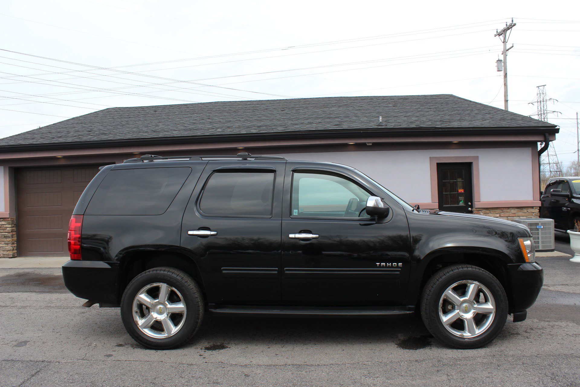 Used 2013 Chevrolet Tahoe LS w/ All-Star Edition AWD/4WD image 3