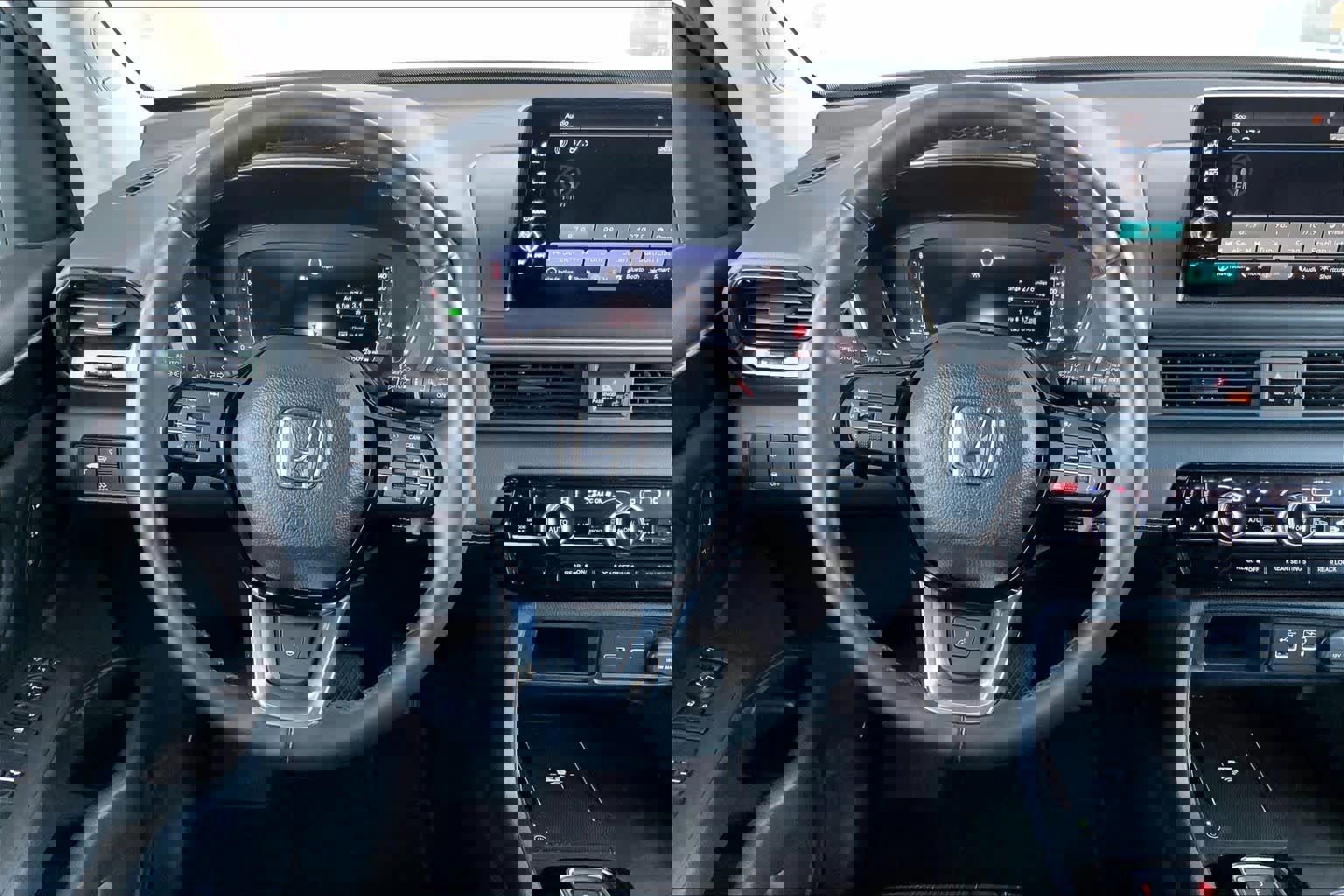 Used 2023 Honda Pilot Elite image 6