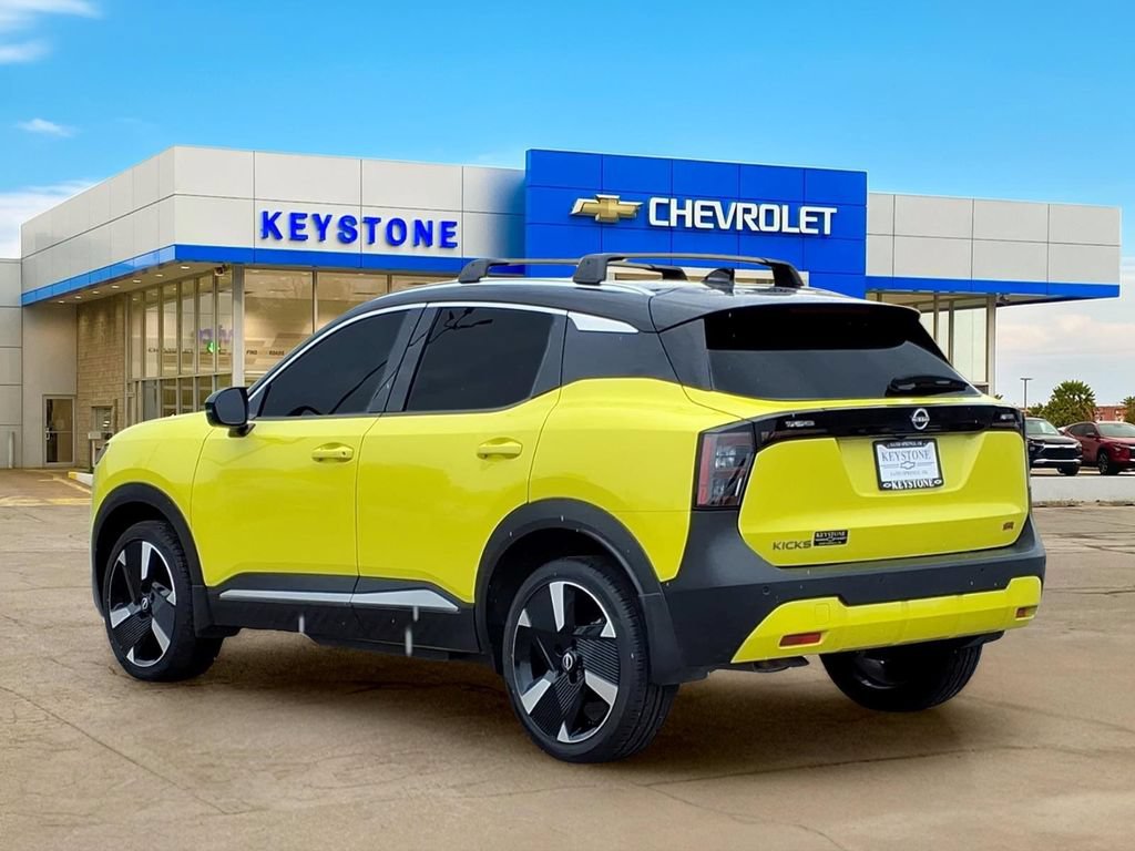 Used 2025 Nissan Kicks SR FWD image 5