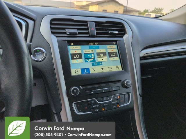 Used 2018 Ford Fusion Energi SE FWD image 16