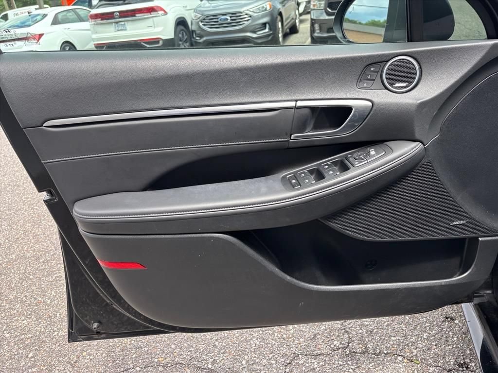 Used 2023 Hyundai Sonata Limited w/ Cargo Package FWD image 9