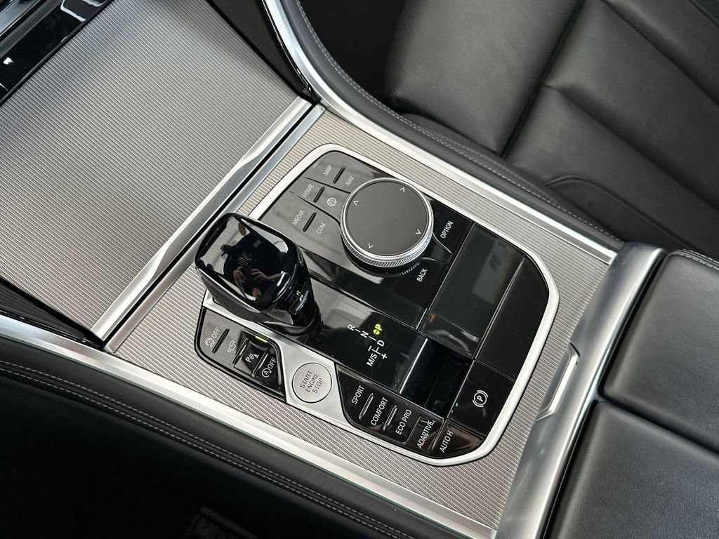 Used 2024 BMW 840i Coupe w/ Driving Assistance Package image 28