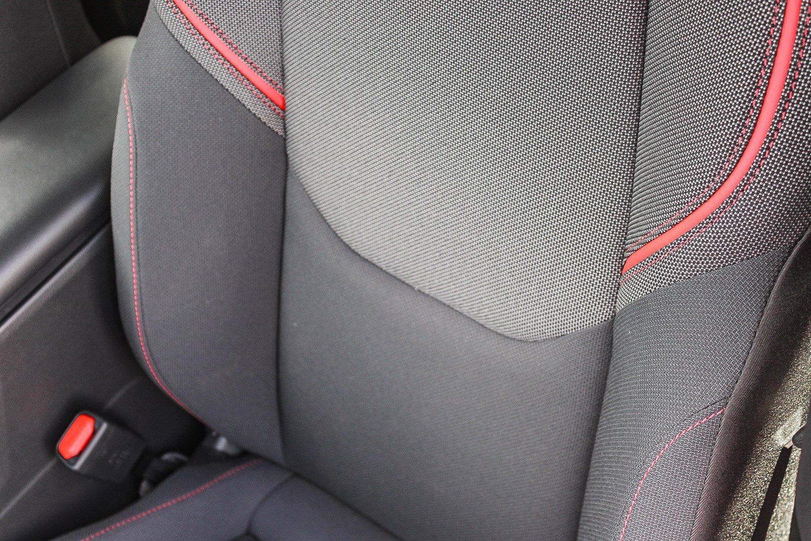 New 2026 Toyota Prius Plug-In Hybrid FWD image 25