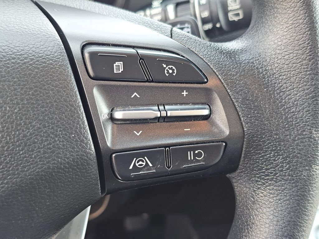 Used 2023 Hyundai Kona SE FWD image 30