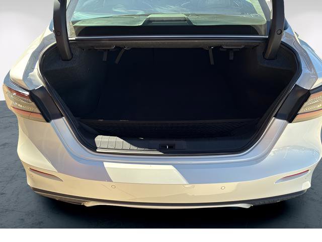 Used 2023 Nissan Maxima SV w/ Floor Mat Group image 8